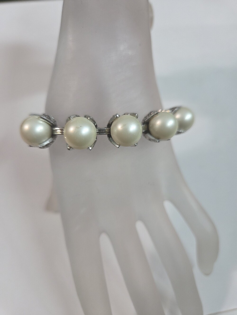 vtg judy lee large faux pearl prong set bracelet 7in 11mm chunky crown setting